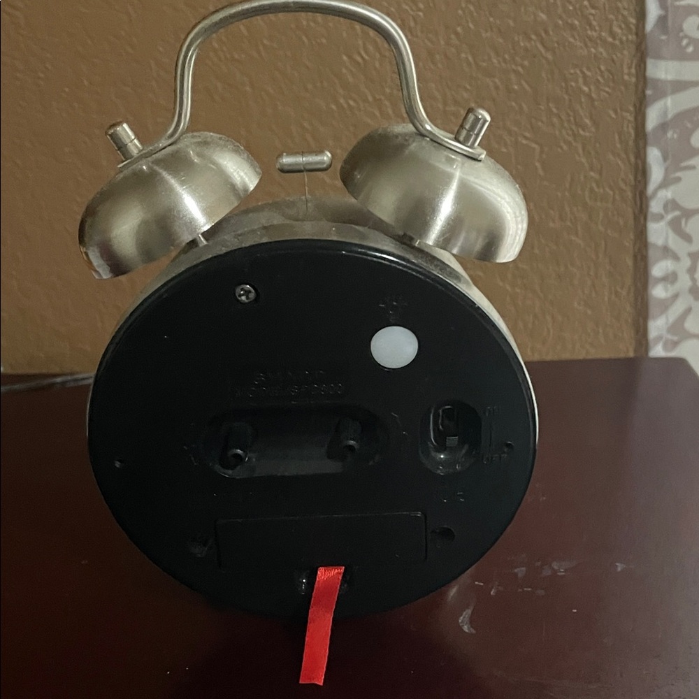 Silver Retro Alarm Clock - Picture 3 of 4